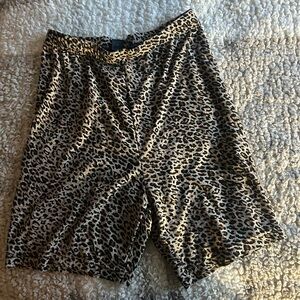 SHEIN Brown and Black Bike Shorts with Elastic Waistband